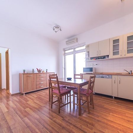 Apartment Kruna Center Podgorica Buitenkant foto