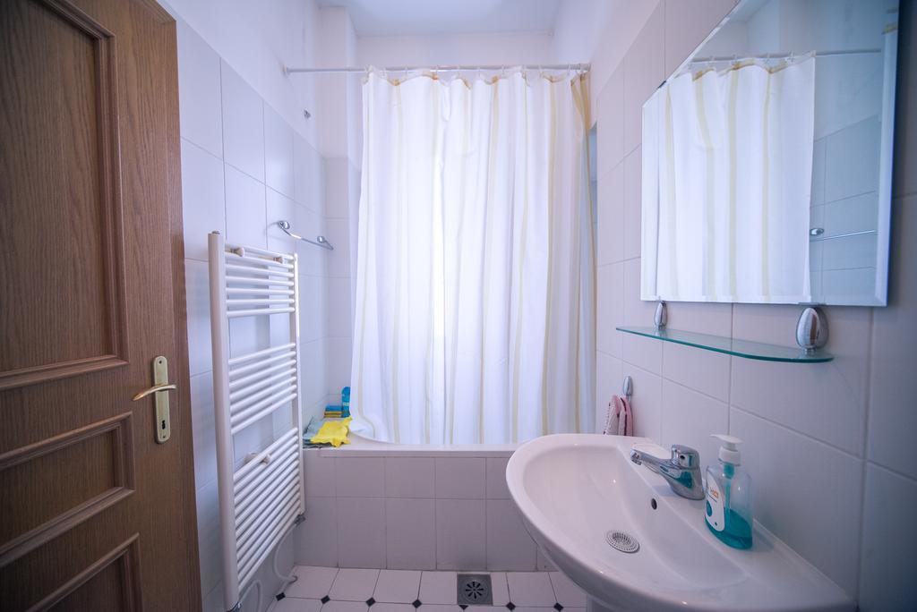 Apartment Kruna Center Podgorica Buitenkant foto
